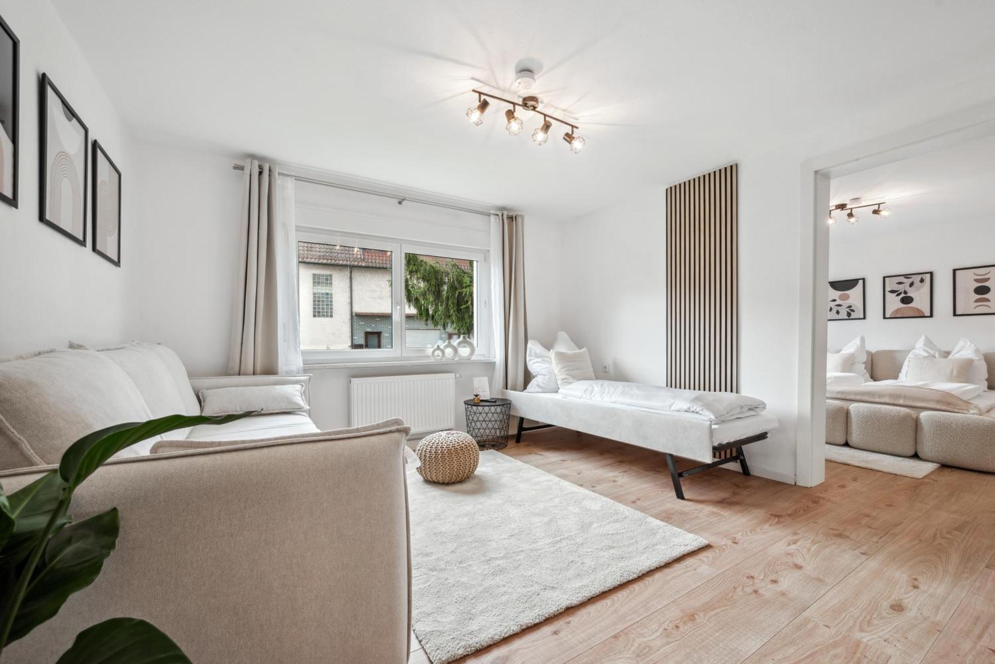 Malu Rooms - Ruhige Lage, Erdgeschoss, Smarttv, Netflix, 24H Checkin, Ludwigsburg Exterior foto