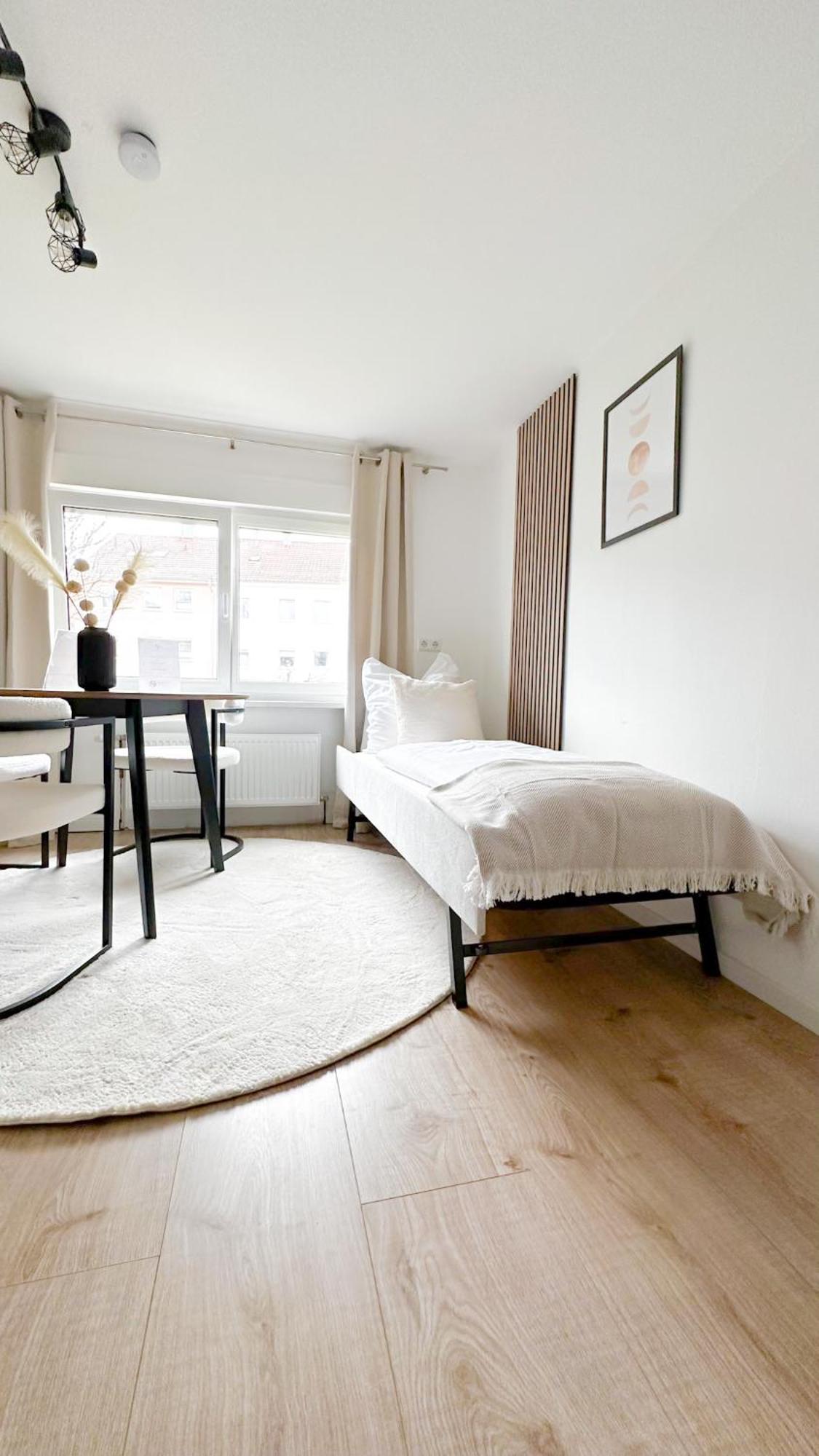 Malu Rooms - Ruhige Lage, Erdgeschoss, Smarttv, Netflix, 24H Checkin, Ludwigsburg Exterior foto